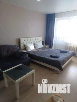 1-к квартира, посуточно, 37м2, 8/10 этаж