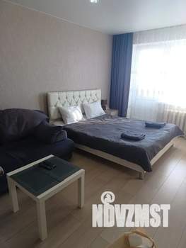 1-к квартира, посуточно, 37м2, 8/10 этаж