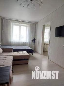 1-к квартира, посуточно, 32м2, 3/10 этаж