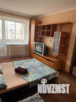 1-к квартира, посуточно, 33м2, 4/5 этаж