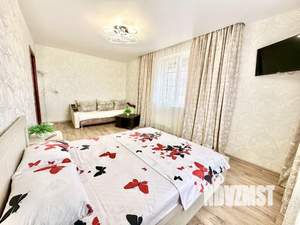 2-к квартира, посуточно, 55м2, 1/1 этаж