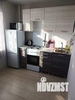 1-к квартира, посуточно, 37м2, 8/10 этаж