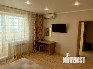 1-к квартира, посуточно, 42м2, 6/10 этаж