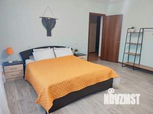 1-к квартира, посуточно, 42м2, 5/17 этаж