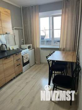 3-к квартира, посуточно, 67м2, 1/1 этаж