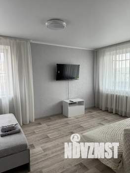 1-к квартира, посуточно, 33м2, 5/5 этаж
