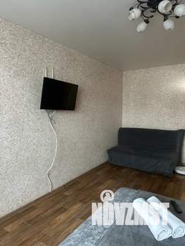 1-к квартира, посуточно, 40м2, 11/16 этаж