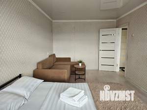 1-к квартира, посуточно, 35м2, 5/5 этаж