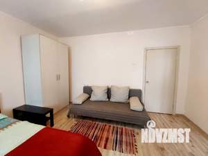 Студия квартира, посуточно, 40м2, 7/10 этаж
