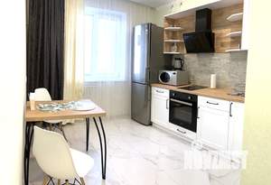 1-к квартира, посуточно, 42м2, 7/10 этаж