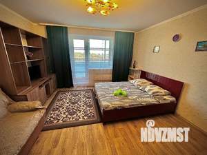 1-к квартира, посуточно, 35м2, 3/10 этаж