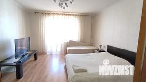 2-к квартира, посуточно, 65м2, 4/10 этаж