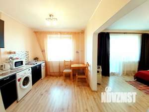 Студия квартира, посуточно, 40м2, 7/10 этаж
