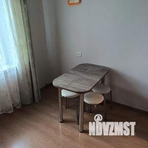 1-к квартира, посуточно, 33м2, 1/9 этаж