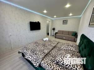 1-к квартира, посуточно, 35м2, 6/9 этаж