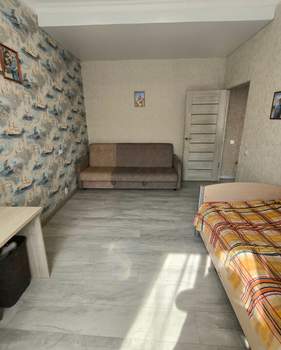 4-к квартира, вторичка, 76м2, 1/3 этаж