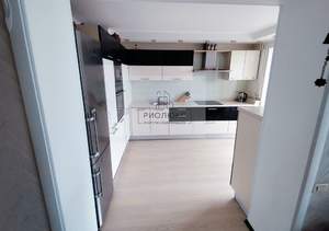 3-к квартира, вторичка, 98м2, 9/10 этаж