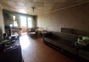 3-к квартира, вторичка, 64м2, 1/9 этаж