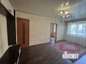 2-к квартира, вторичка, 40м2, 1/4 этаж