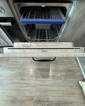 2-к квартира, вторичка, 64м2, 1/3 этаж