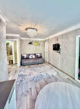 2-к квартира, вторичка, 43м2, 1/2 этаж