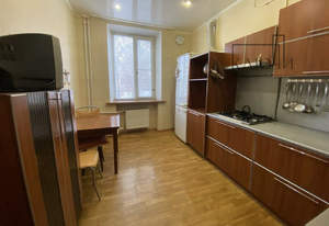 2-к квартира, вторичка, 64м2, 1/4 этаж