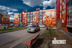 2-к квартира, вторичка, 65м2, 1/4 этаж