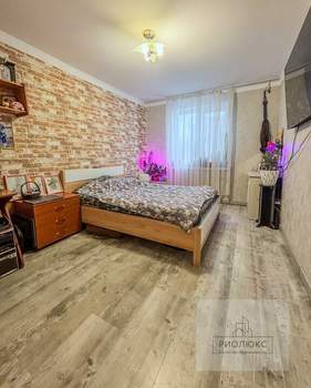 2-к квартира, вторичка, 53м2, 1/9 этаж