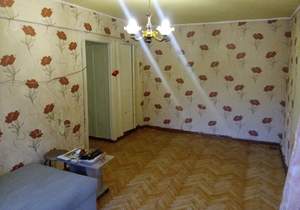 2-к квартира, вторичка, 43м2, 1/4 этаж