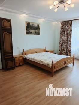 4-к квартира, вторичка, 132м2, 3/6 этаж