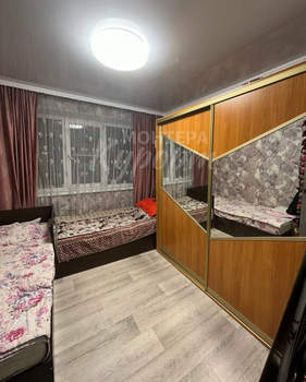 4-к квартира, вторичка, 61м2, 1/5 этаж