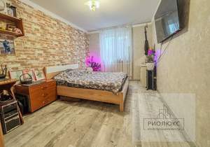 2-к квартира, вторичка, 53м2, 1/9 этаж