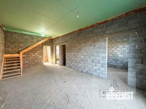 3-к квартира, вторичка, 70м2, 1/1 этаж