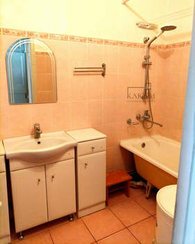 2-к квартира, вторичка, 58м2, 1/5 этаж