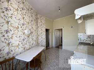 2-к квартира, вторичка, 68м2, 2/2 этаж