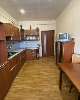 2-к квартира, вторичка, 64м2, 1/4 этаж