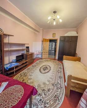 1-к квартира, вторичка, 42м2, 2/5 этаж