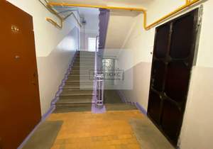 2-к квартира, вторичка, 47м2, 1/4 этаж