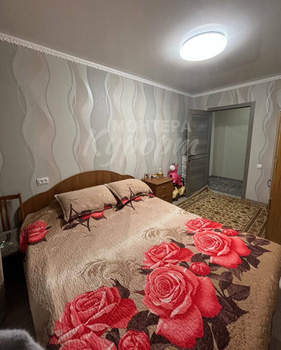 4-к квартира, вторичка, 61м2, 1/5 этаж