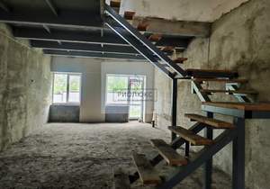 Студия квартира, вторичка, 150м2, 1/2 этаж