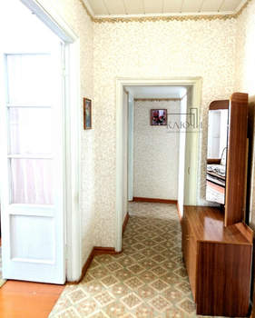 2-к квартира, вторичка, 58м2, 1/5 этаж