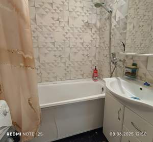 2-к квартира, вторичка, 56м2, 1/10 этаж