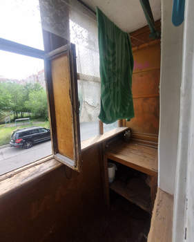 3-к квартира, вторичка, 64м2, 1/9 этаж