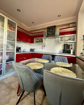 2-к квартира, вторичка, 55м2, 1/5 этаж