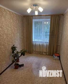 2-к квартира, вторичка, 42м2, 1/4 этаж
