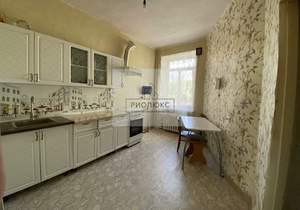2-к квартира, вторичка, 68м2, 2/2 этаж