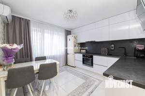 2-к квартира, вторичка, 66м2, 1/5 этаж