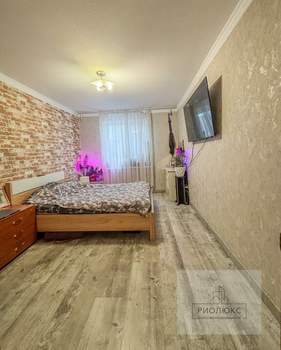 2-к квартира, вторичка, 53м2, 1/9 этаж