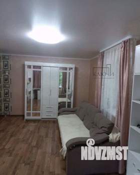 2-к квартира, вторичка, 42м2, 1/4 этаж