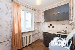 2-к квартира, вторичка, 46м2, 1/4 этаж